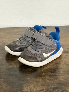 Nike Kids' Gray & Blue Athletic Sneakers | Nike Free Run | Size 7C